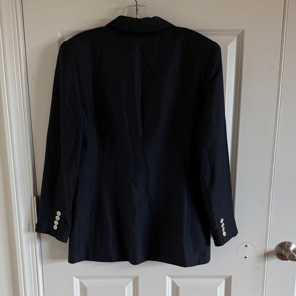 Lauren Ralph Lauren Dark Blue Linen/Silk Blazer with Gold Emblem 2 button - Picture 5 of 7